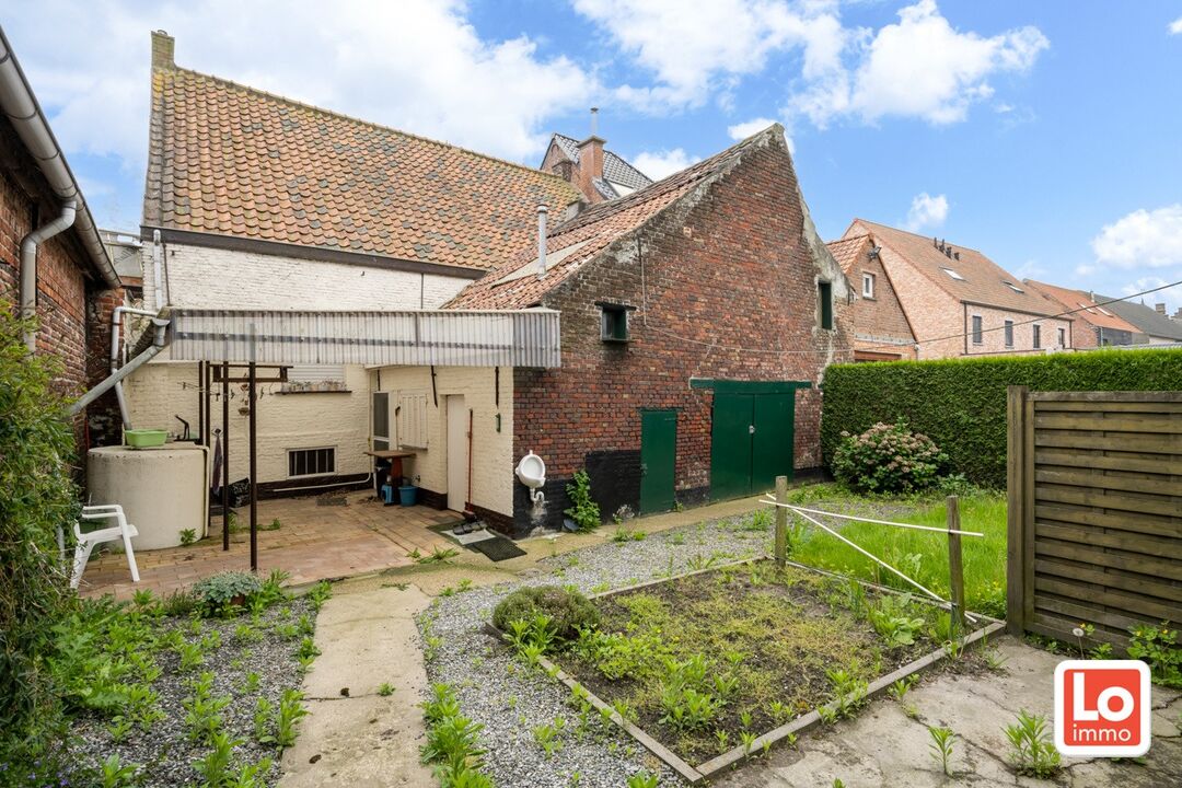 Af te breken woning op een goed bereikbare locatie in hartje Desteldonk nabij Gent! foto 3