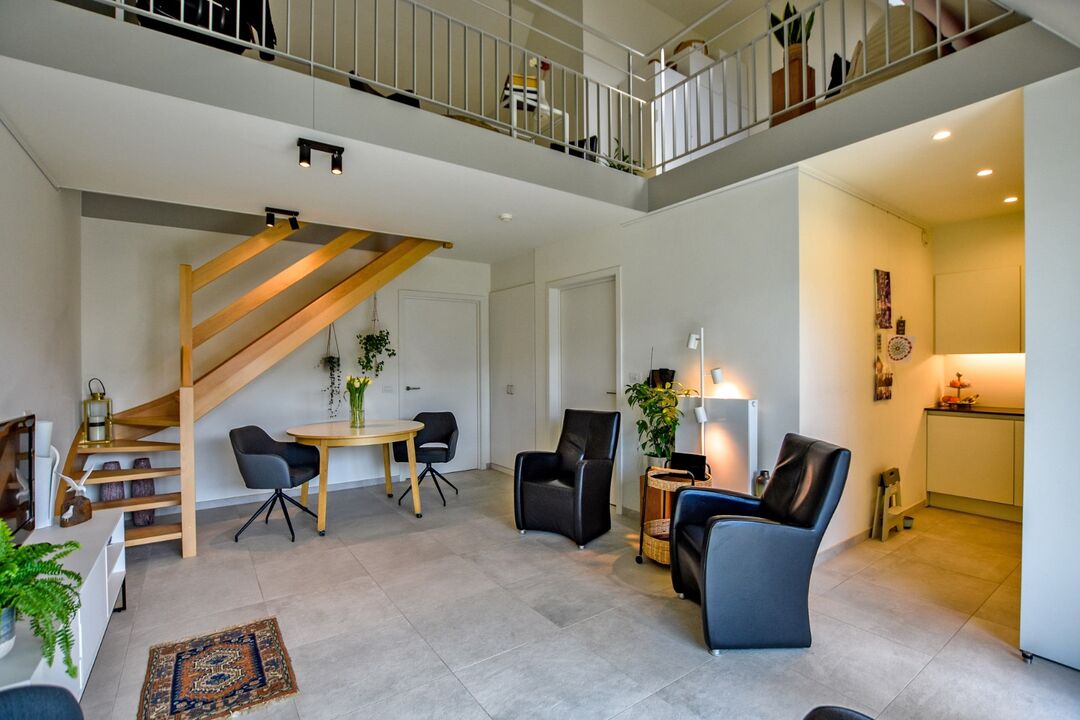 Luxueuze assistentieflat (89m² + 5m² terras) met 2 slaapkamers te Nieuwpoort.  foto 3