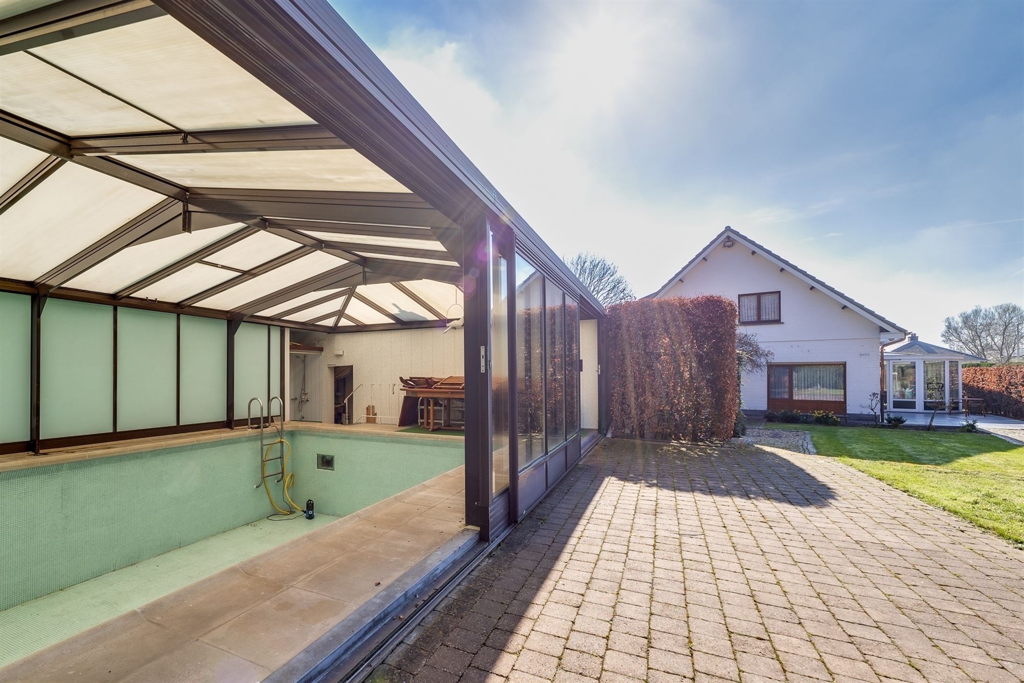 Ruime OB met 5 slk + zwembad op ca 1.560 m² aan het Vrieselhof foto 29