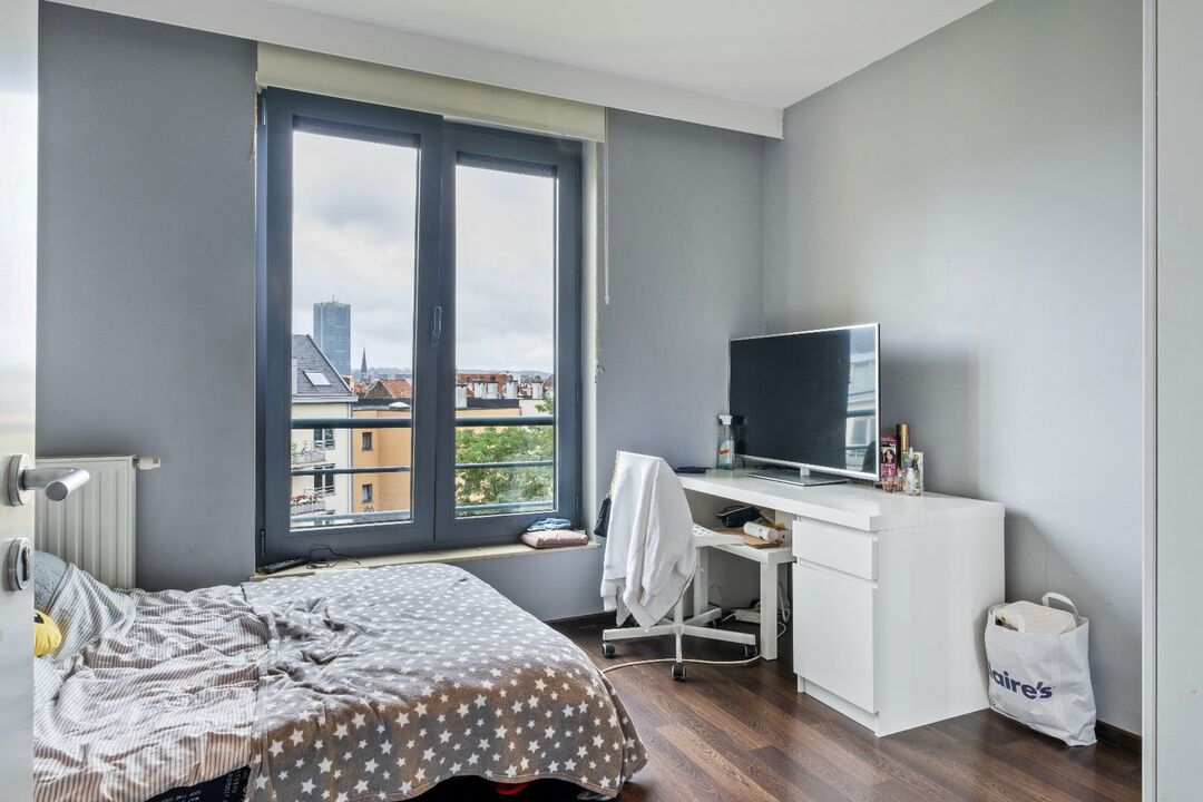 Ruim appartement met 3 slaapkamers met 2 terrassen en 2 parkeerplaatsen te Brussel  foto 13