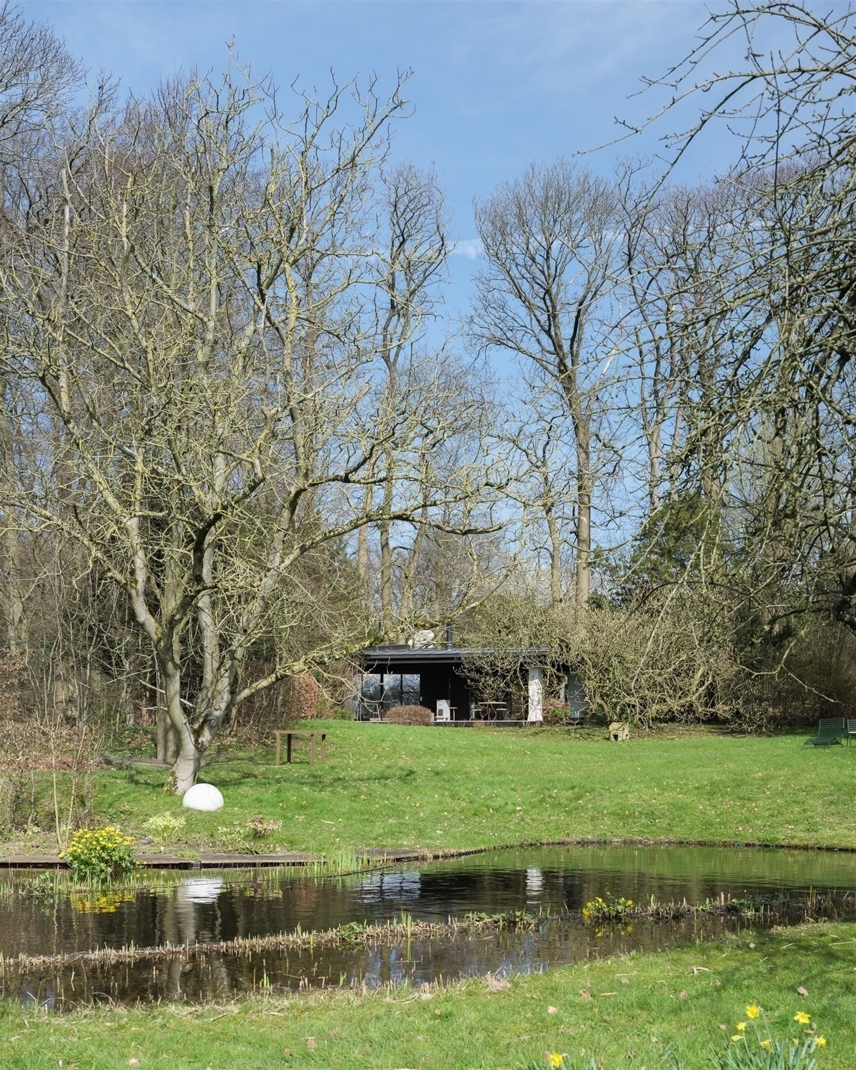 Architecturale villa met kunstpaviljoen & bos foto 4