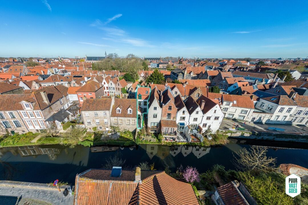 Grondig en duurzaam vernieuwde woning met zonneterras en zicht op de Reien in Brugge centrum! foto 26