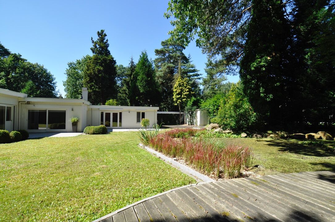 Royale villa-bungalow, top gelegen in bosrijke villawijk Zilverkust te Rekem foto 20