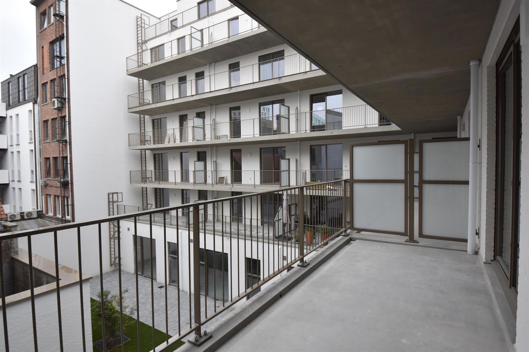 ANTWERPEN - EILANDJE - Recent appartement met zuid-gericht terras foto 11