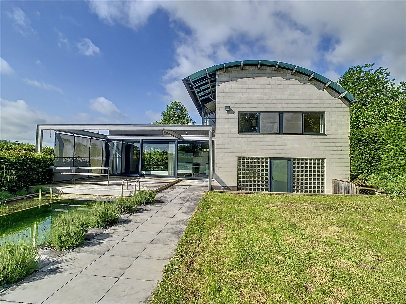 Moderne woning, 3 slpks, tuin, zwemvijver,poolhouse,11a 57ca foto 1