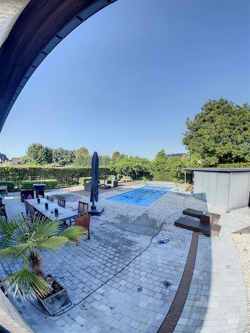 Mooie villa met tuin en zwembad foto 25