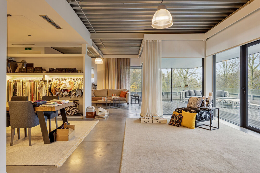 RUPELMONDE - Luxe showroom / bureauruimte met loft allure  foto 1