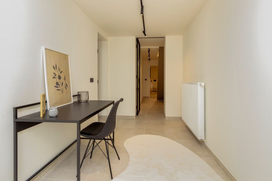 Uitstekend gelegen herenhuis met vier slaapkamers, twee badkamers, bureau en speelruimte - EPC 90 kWh/m² - bewoonbare oppervlakte 280 m²     foto 25