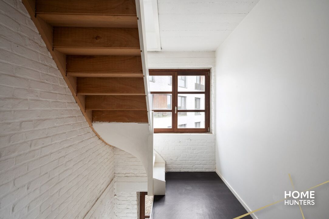 Uniek appartement met vloeroppervlakte van 830 m² en dakterras van 125 m² foto 15