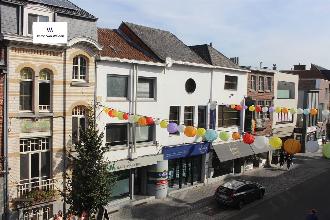 Centraal gelegen burelen/handelspand in het centrum van Oudenaarde  foto 1