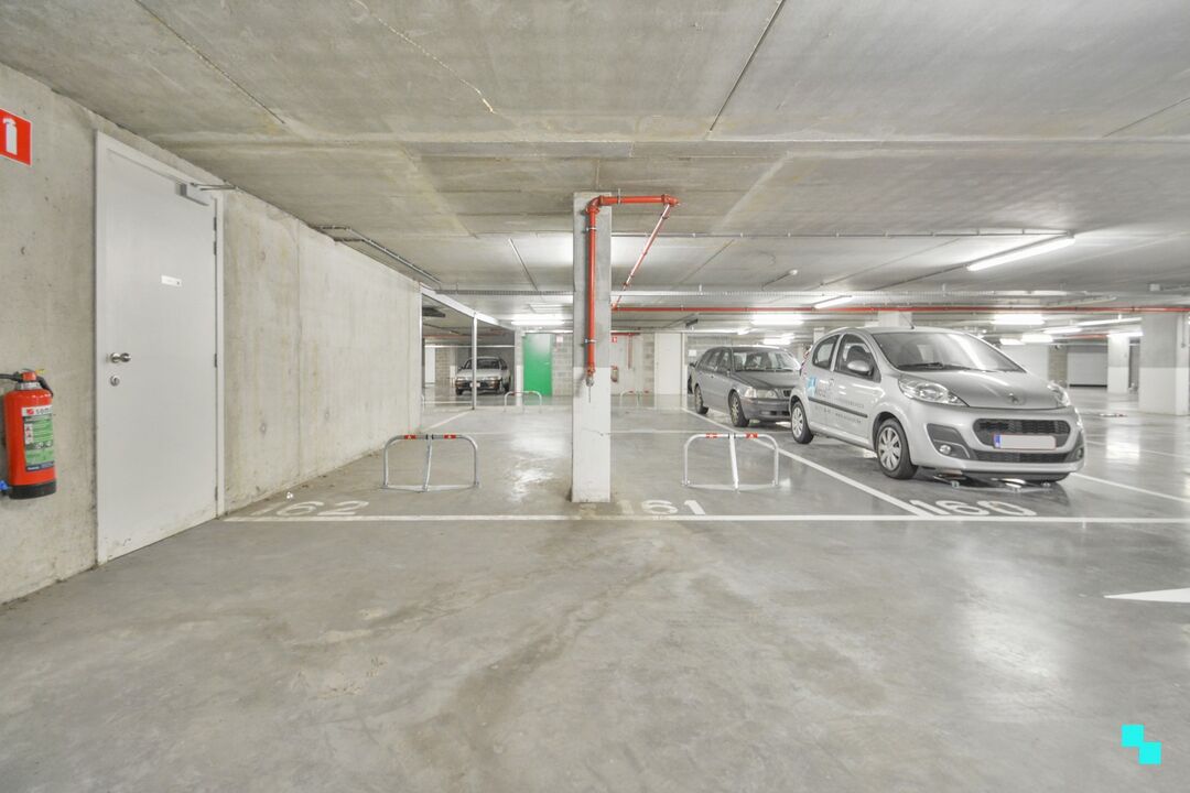 Parkeerplaats in een afgesloten parkeerkelder op een toplocatie in Merelbeke. foto 7