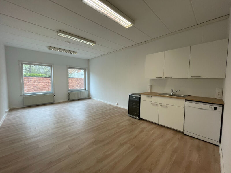 430m² gelijkvloerse kantoorruimte te huur in het Maaltecenter (Blok C) foto 12