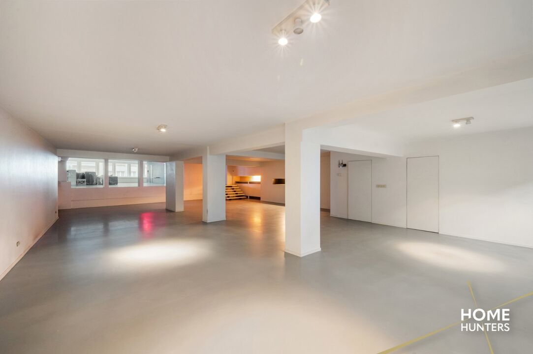 Uniek appartement met vloeroppervlakte van 830 m² en dakterras van 125 m² foto 6