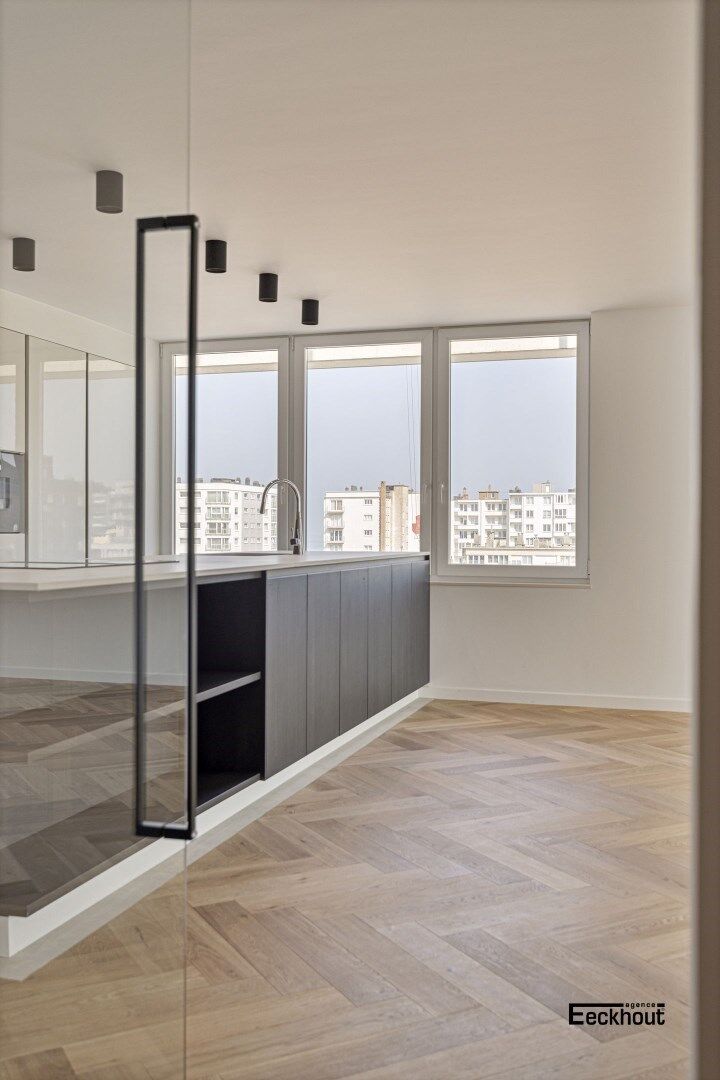 Luxueus vernieuwd appartement met zonnig terras en zicht op golfterrein en zee ! foto 4