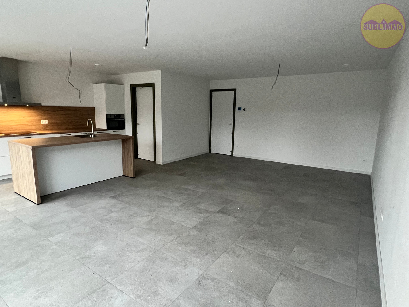 Nieuwbouwappartement op de eerste verdieping (117,80 m²) met 3 slaapkamers en terras. foto 4