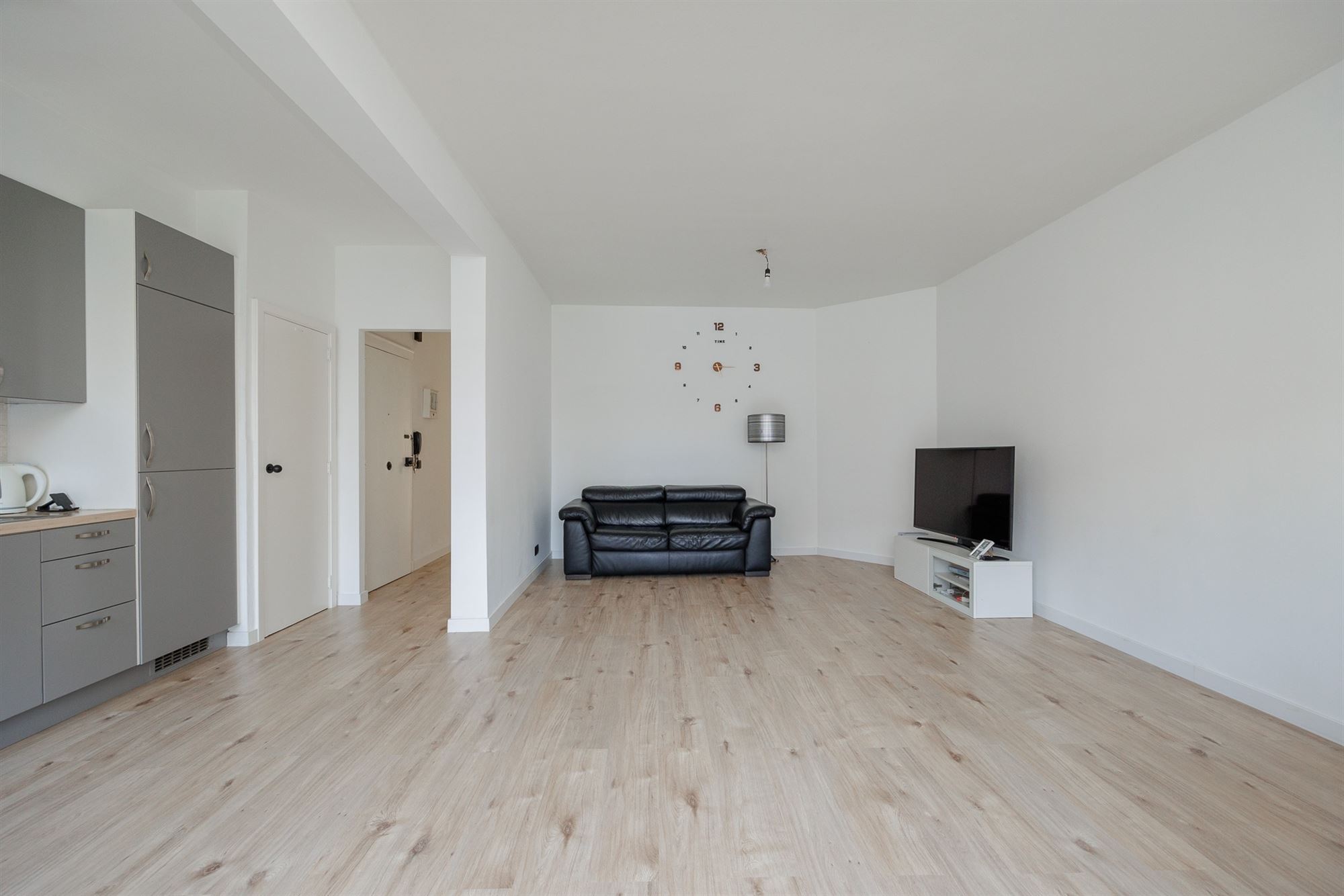 Gelijkvloers appartement met terras en 2 slpks centrum Wilrijk foto 6