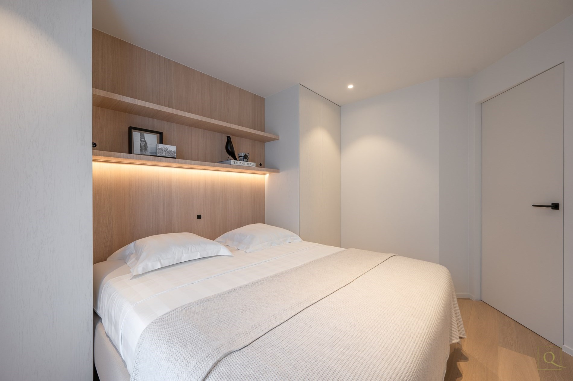 Prachtige gerenoveerd 3-kamer appartement centraal gelegen te Van Bunnenlaan met ruim terras.  foto 31