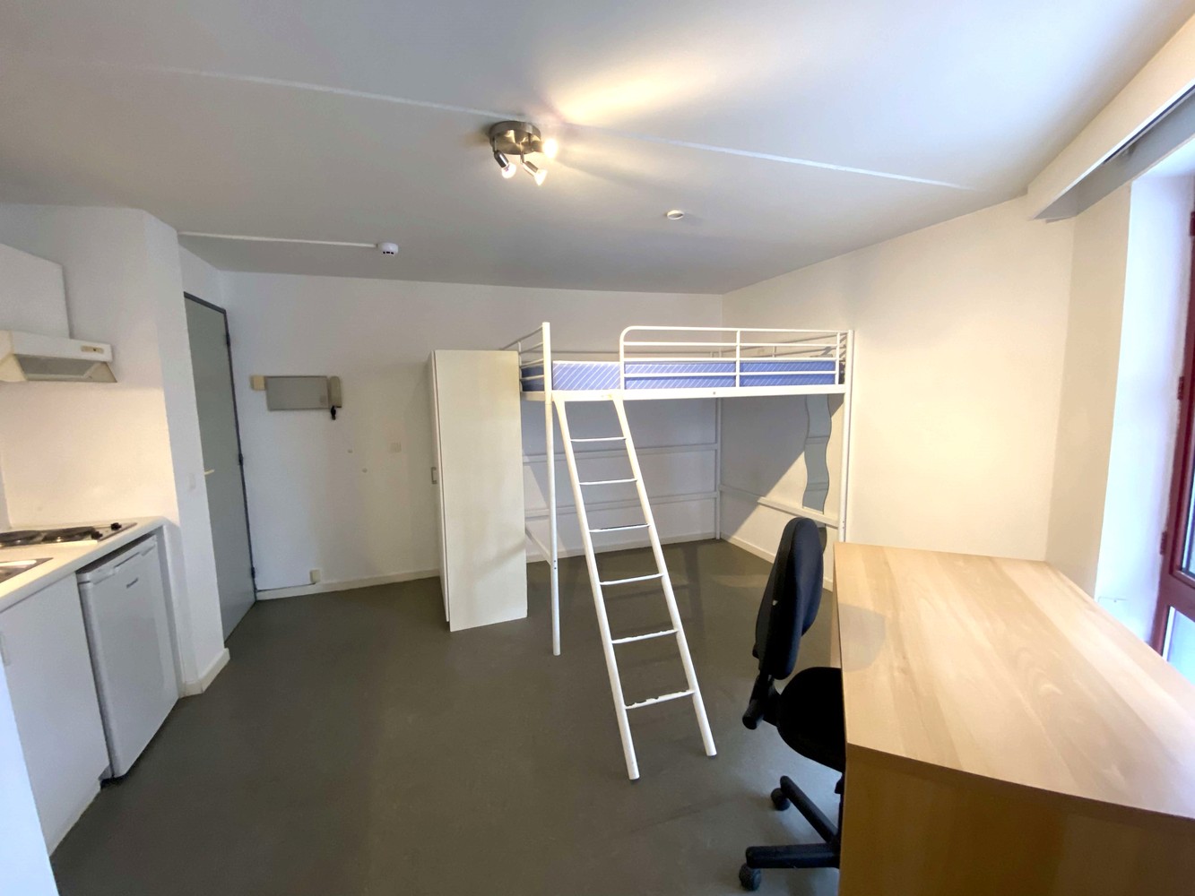 Studentenstudio te koop in Leuven centrum nabij Gasthuisberg, Sportkot en Arenberg foto 3