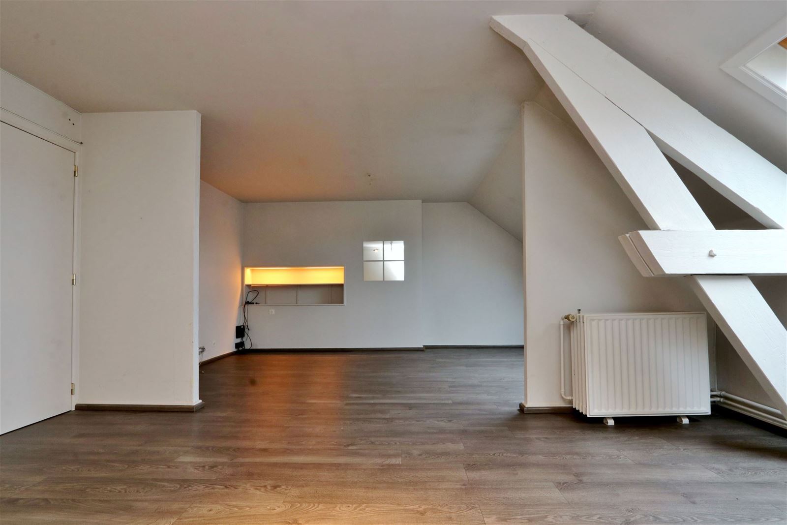 Duplex appartement (150m²) met 3 slaapkamers en terras te Centrum Beersel foto 11