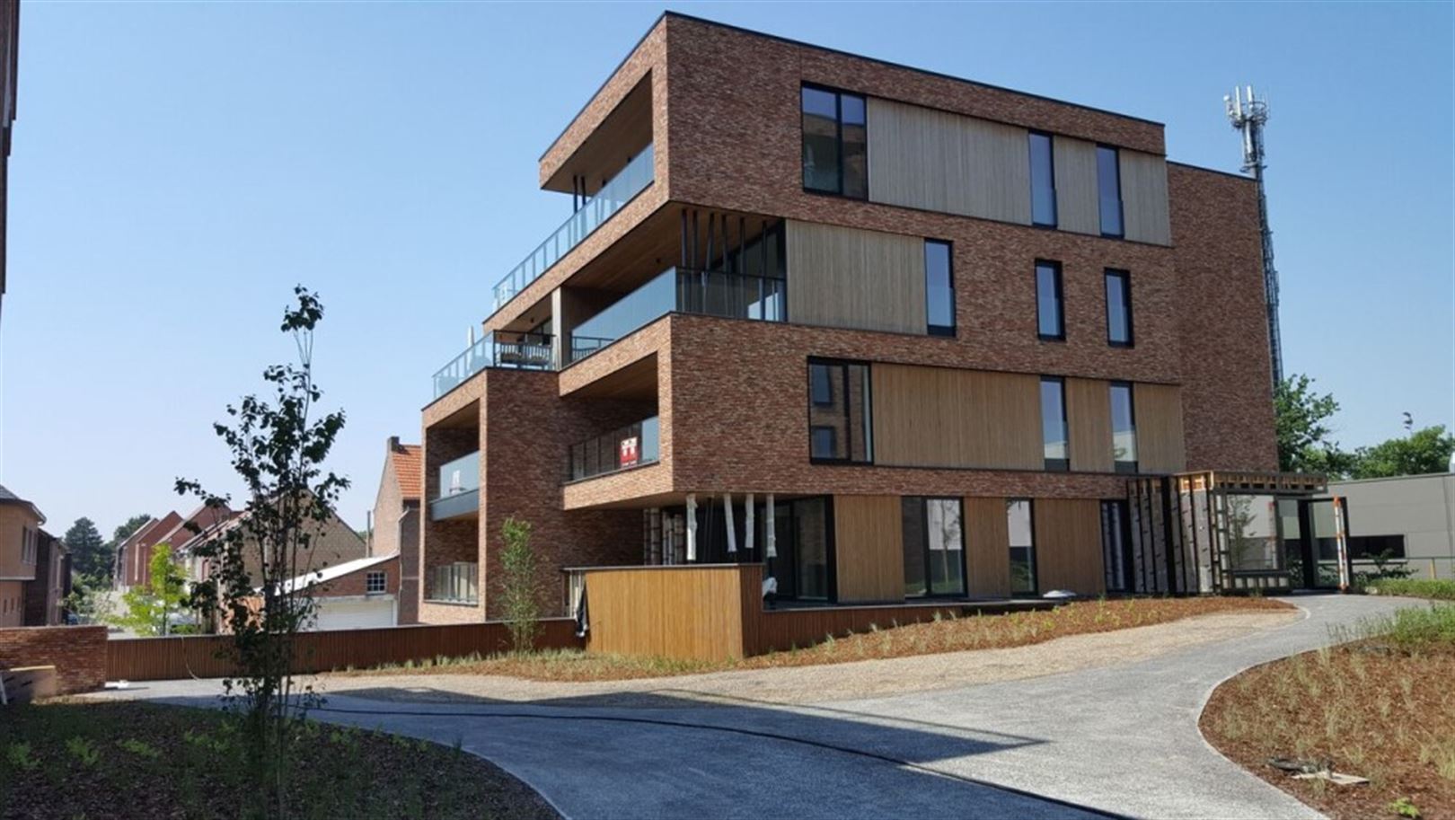Luxe nieuwbouw-appartement met 2 slaapkamers  in centrum van Sint-Truiden. foto 1