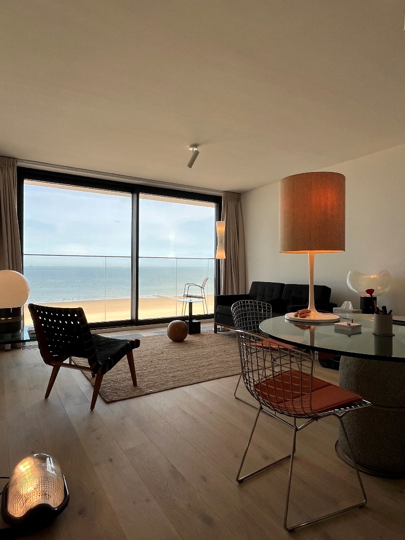 Modern appartement in een vernieuwde residentie op de Zeedijk van het Zoute nabij het Driehoeksplein foto 5
