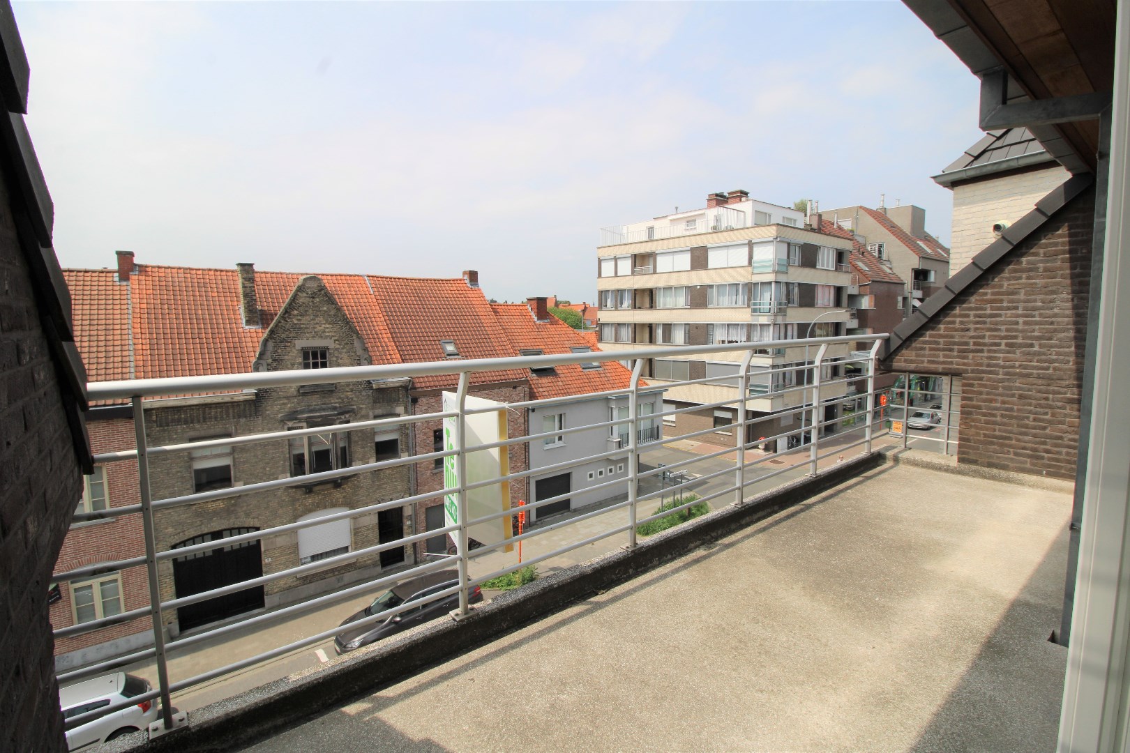 Appartement met 2 slaapkamers en autostaanplaats te centrum Roeselare  foto 6