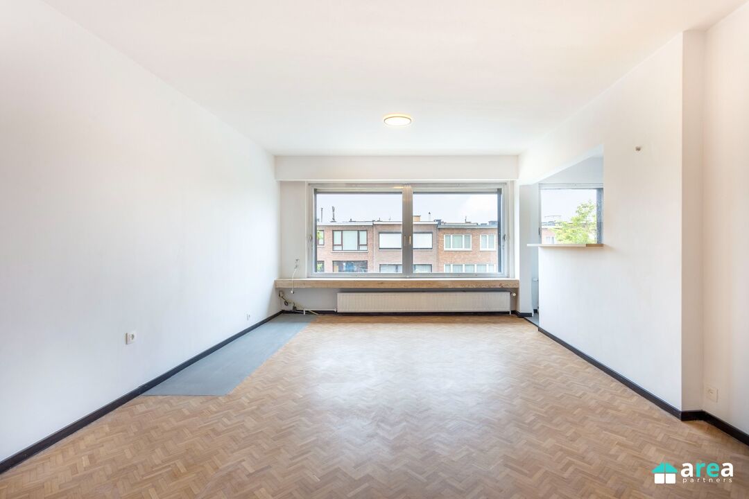 Prachtig  gerenoveerd appartement met 2 slpk foto 2