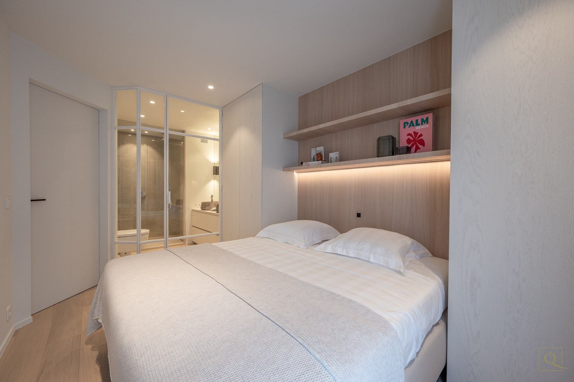 Prachtige gerenoveerd 3-kamer appartement centraal gelegen te Van Bunnenlaan met ruim terras.  foto 25