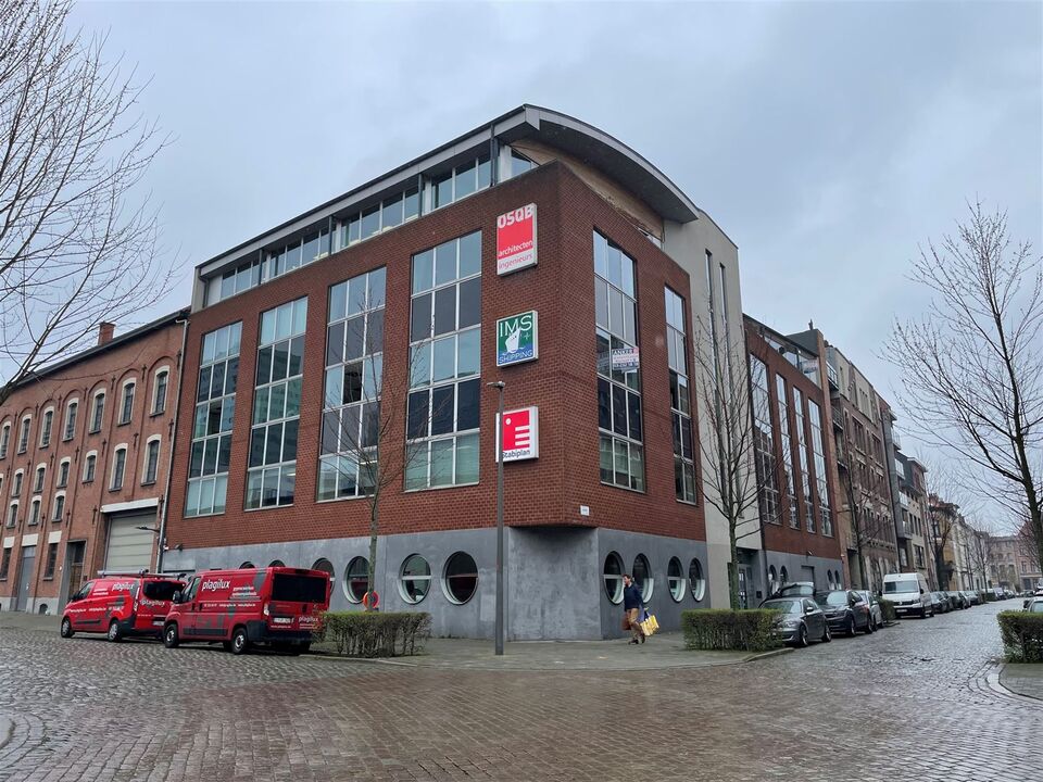 Instapklare kantoorruimte te huur in Antwerpen Noord foto 1