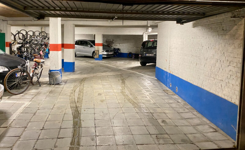 Overdekte autostaanplaats centrum Mechelen foto 3