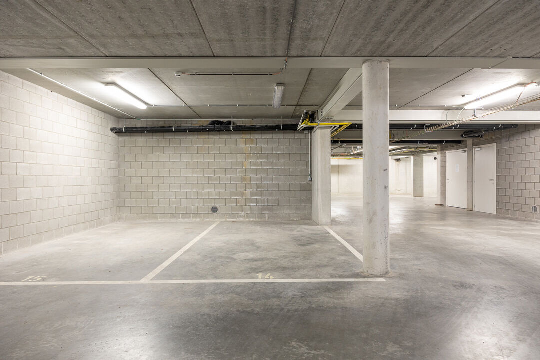 Recent en ruim (81 m²) erkend assistentie-appartement met terras en garage op een centrale ligging. foto 11