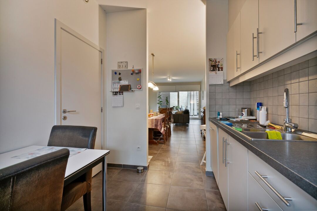 Instapklaar gelijkvloers appartement met 2 slpks en ruime garage in het centrum van Mol !  foto 7