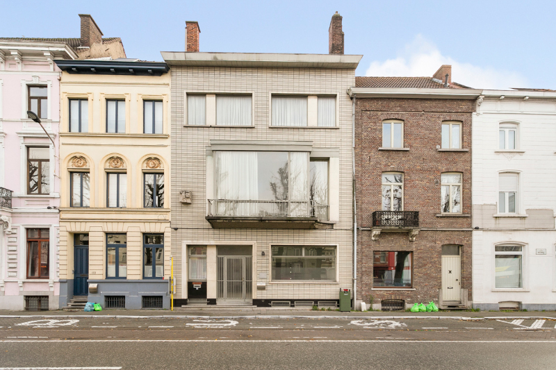 Ruim, veelzijdig herenhuis in omgeving nieuw gerechtsgebouw Gent! foto 1