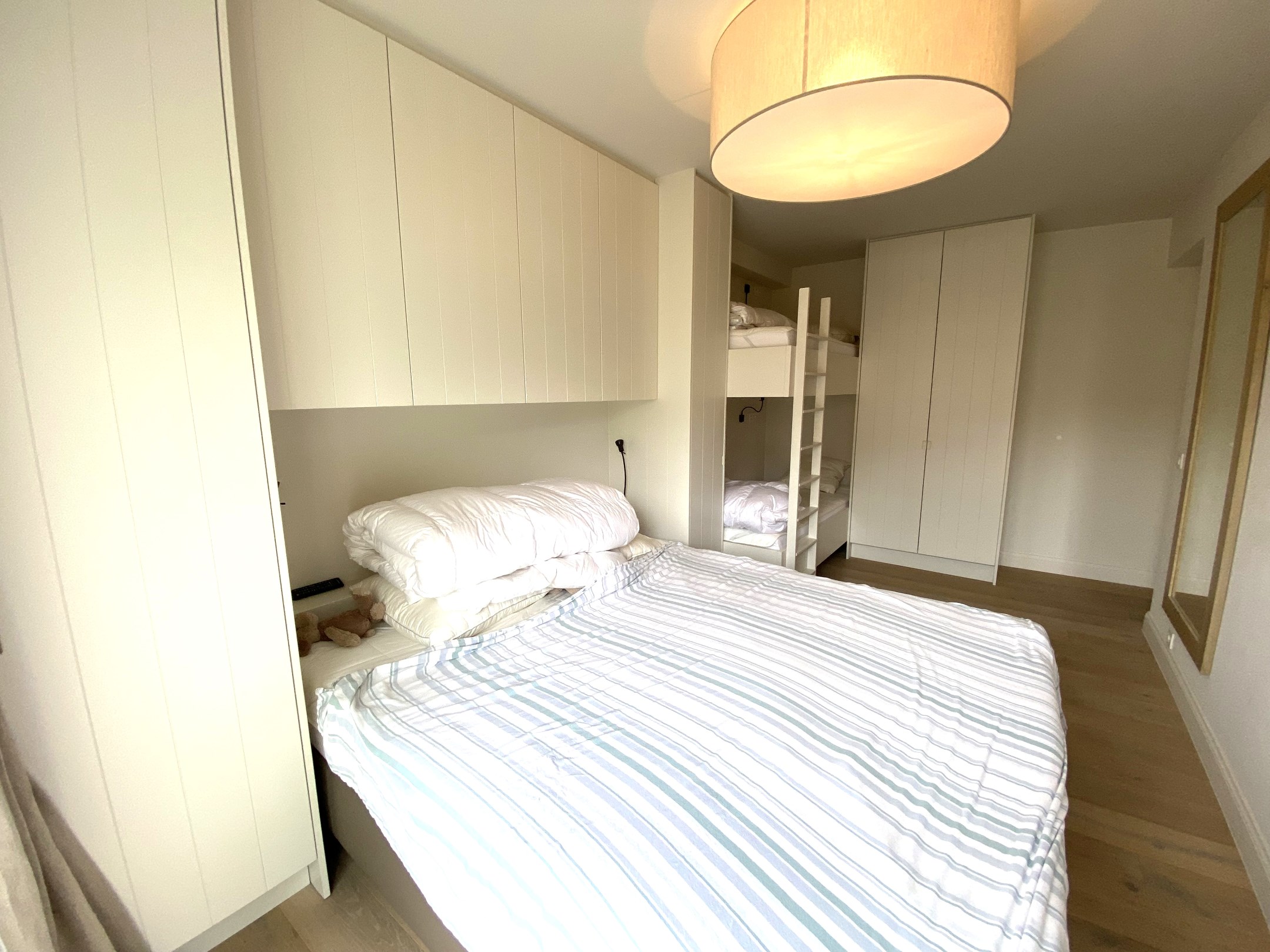 Gemeubeld - Gezellig 2 slaapkamer appartement gelegen in de Van Bunnenlaan te Knokke.  foto 16