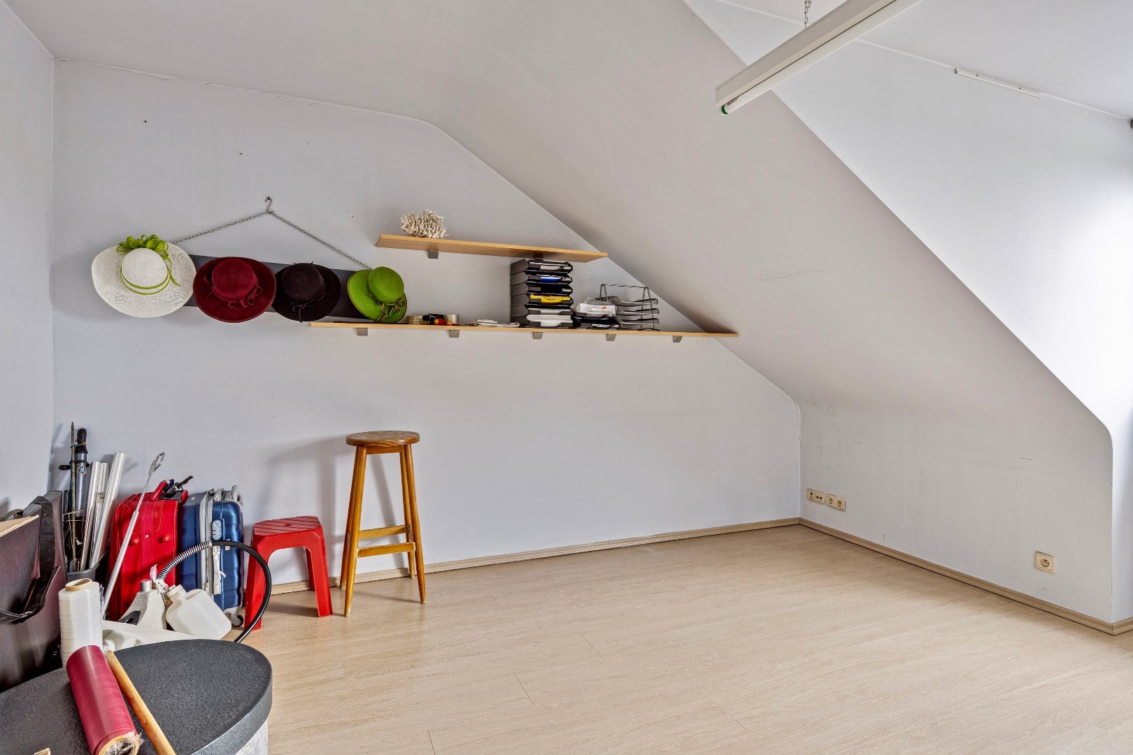 Instapklaar ruim duplex appartement van 150m² met 3 slpks, terras en garage nabij centrum Halle foto 20