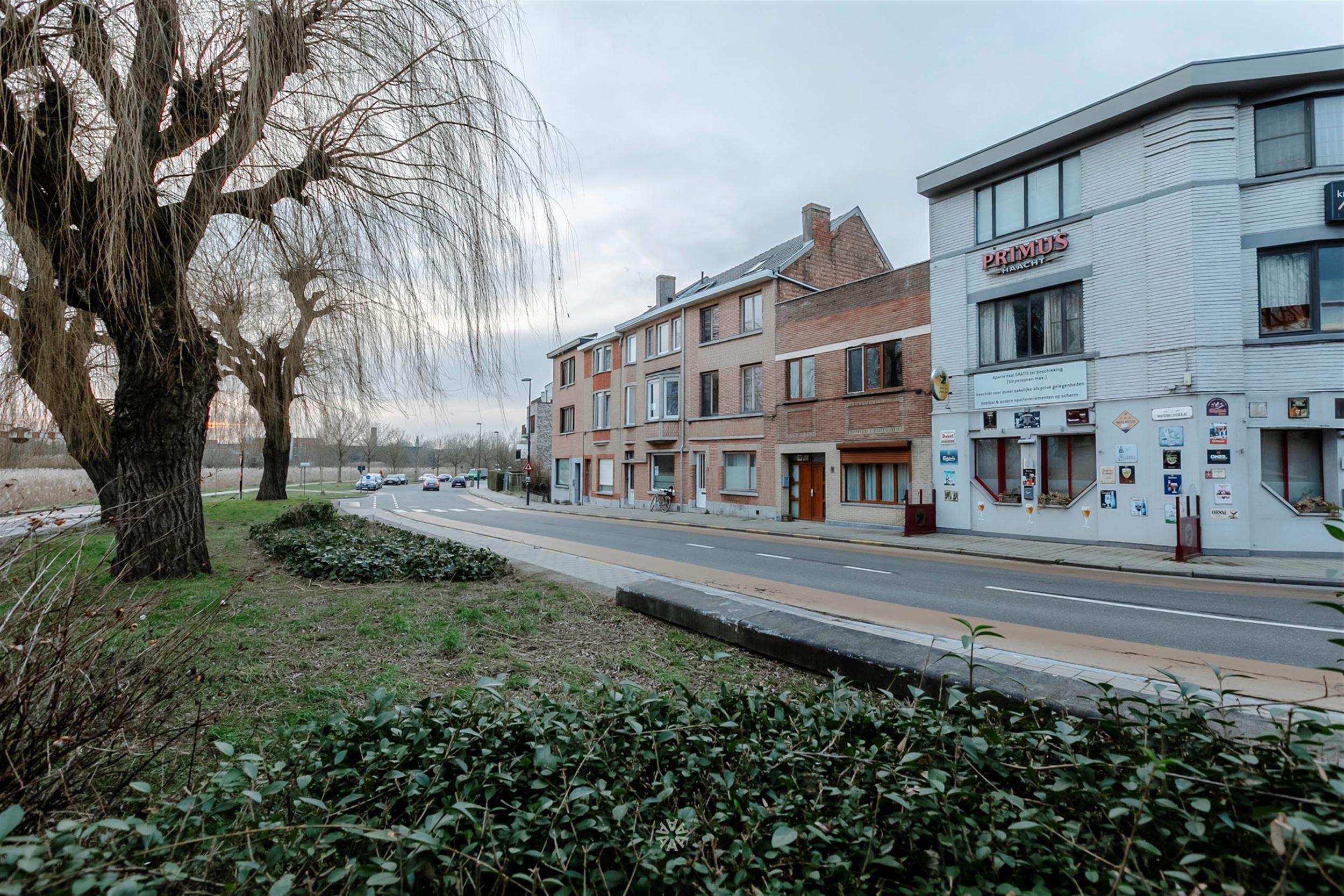 Rijwoning aan de Schelde nabij Gent te koop! foto 1