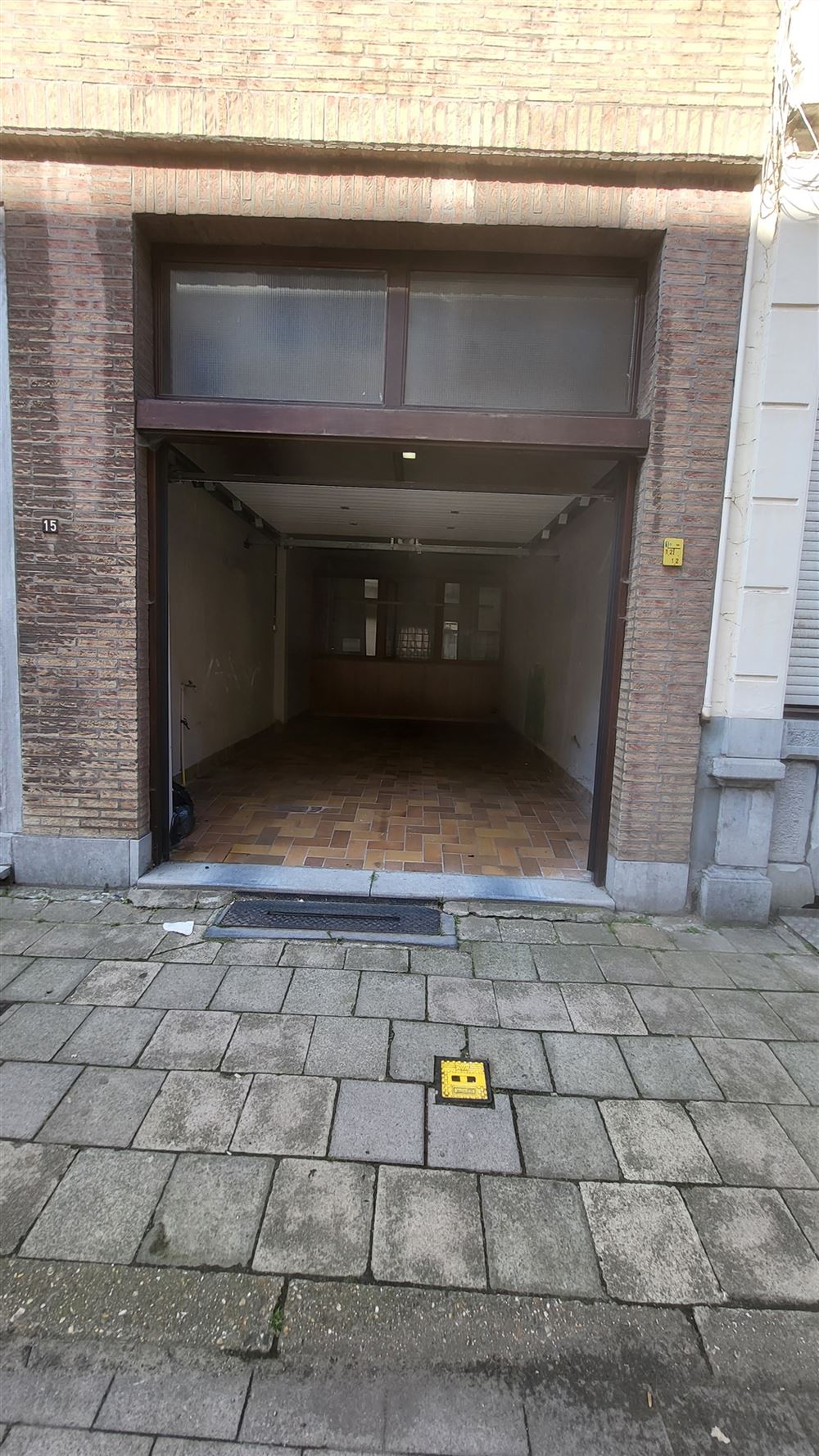 Afgesloten  garagebox/opslagplaats (30m²) te Brederodewijk foto 2