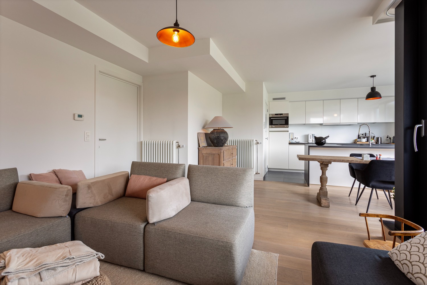 Prachtig appartement op toplocatie in het centrum, het mooiste terras van Sint-Truiden! foto 12