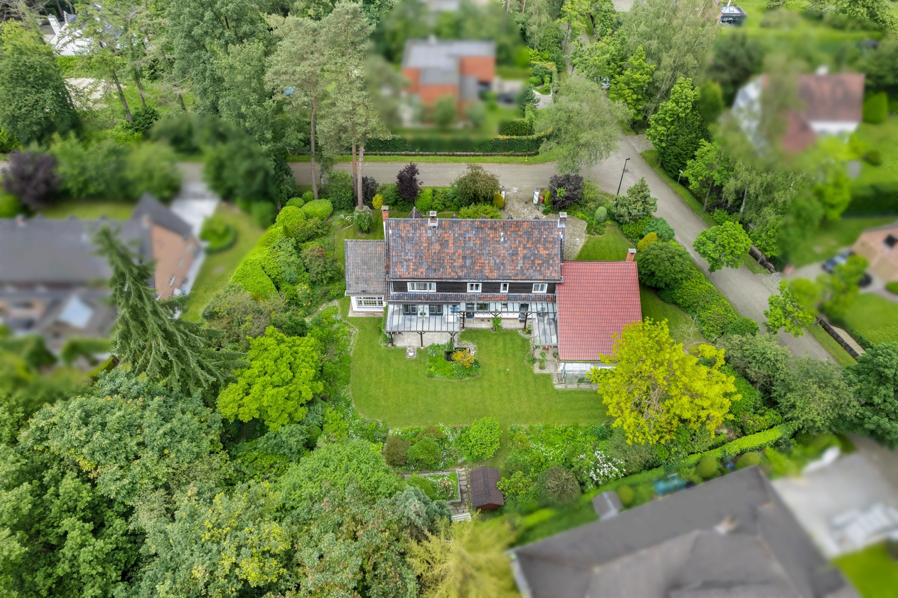 Prachtige ruime villa in een rustige en groene omgeving foto 5