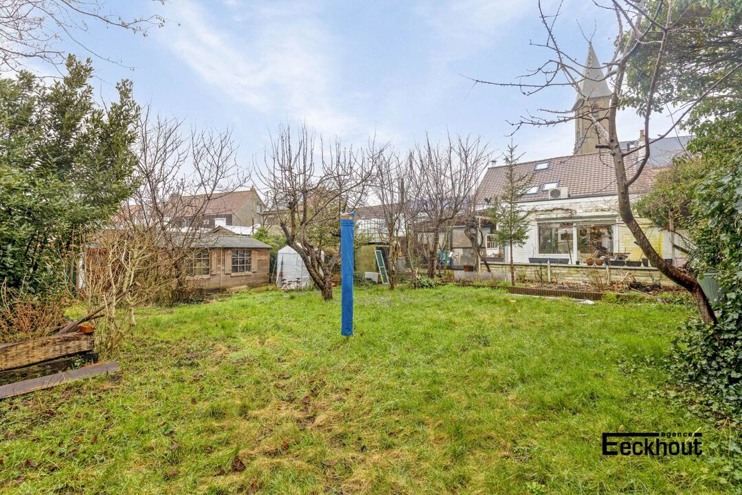 Authentieke halfopen woning met zuid georiënteerde tuin te Bredene-Dorp en met de mogelijkheid om  het ernaast liggend lot bouwgrond afzonderlijk aan te kopen! foto 23