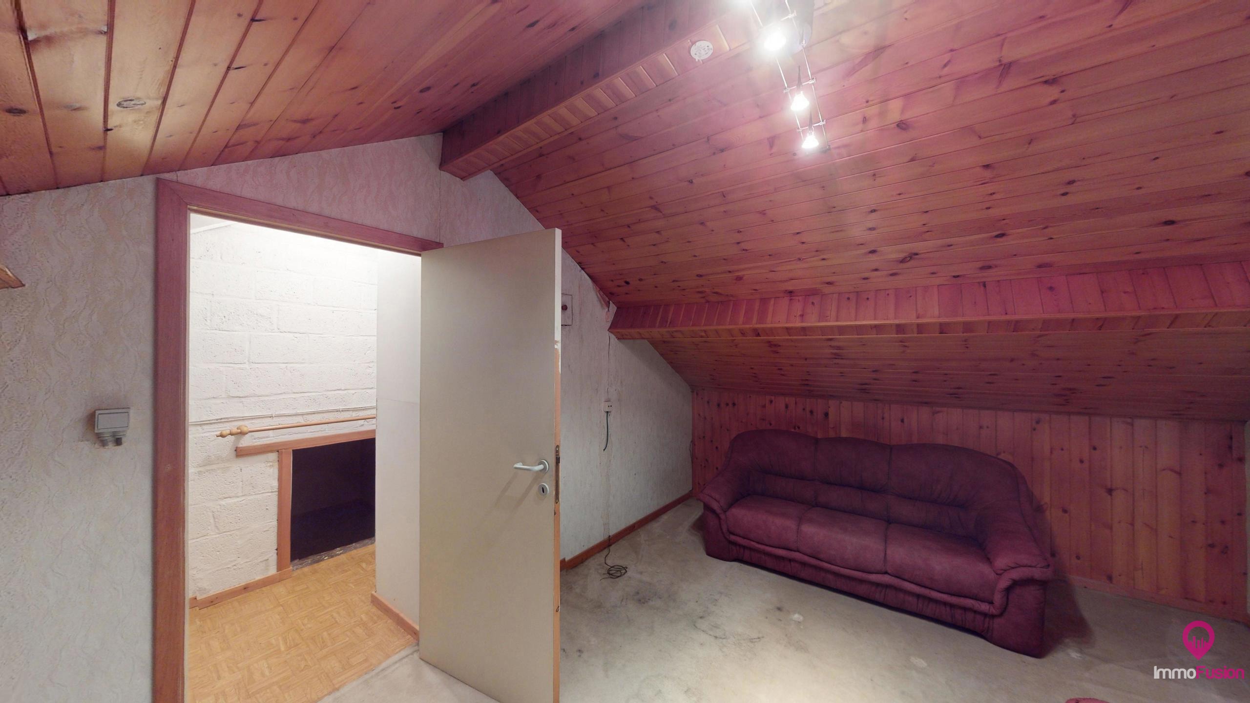 5 slpk met woonopp. 213 m² in rustige ligging te Houthalen! foto 26