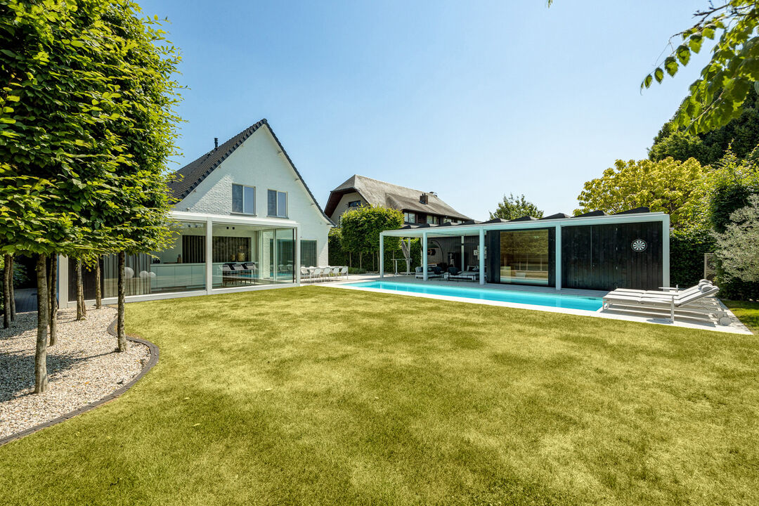 High-end gerenoveerde villa met 4 slaapkamers, zwembad en poolhouse. Centrum Hoogstraten. foto 37