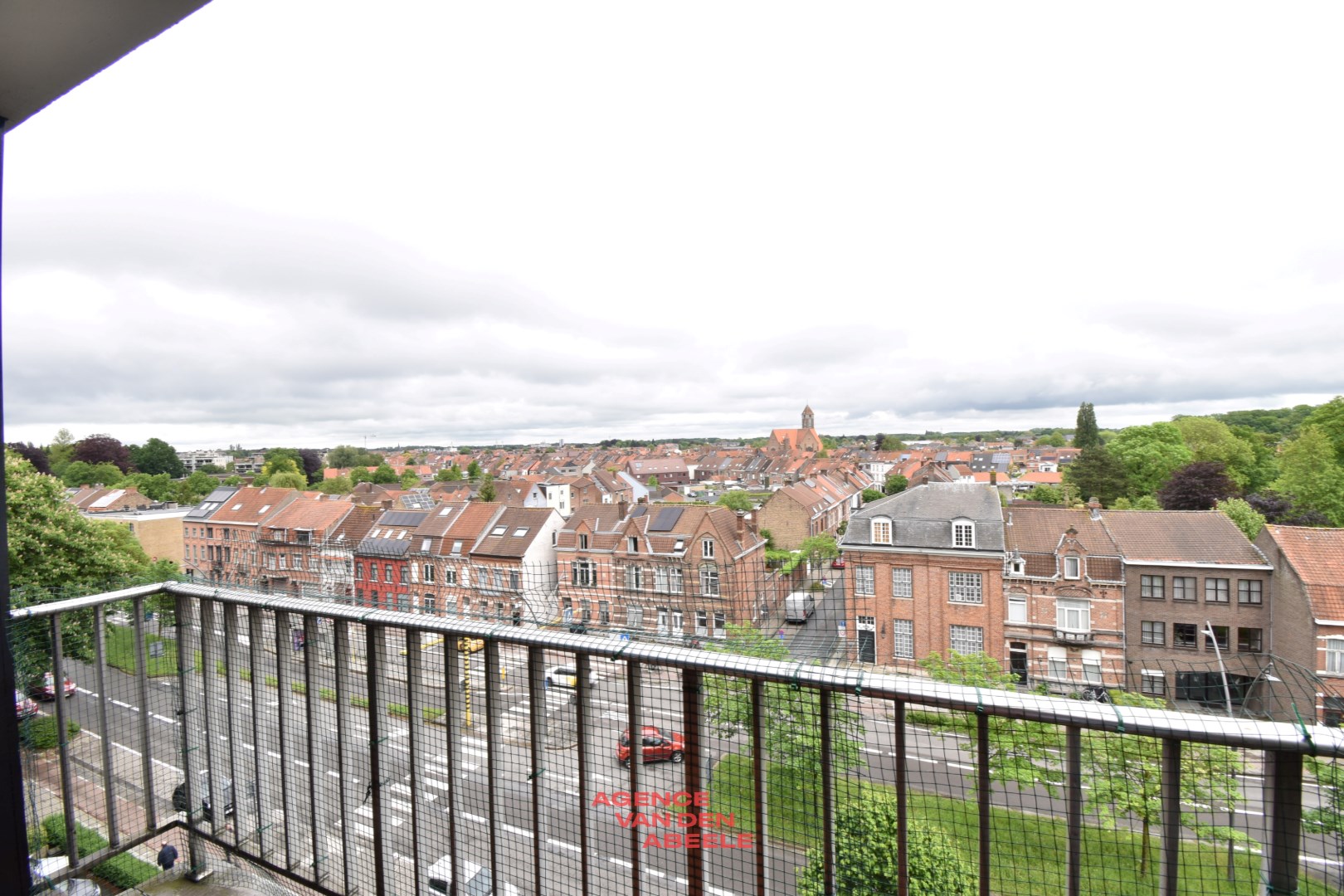 Prachtig 2 slaapkamer appartement met open zicht op de skyline van Brugge foto 1