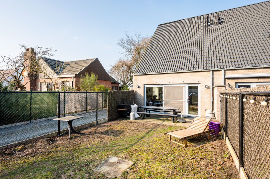 Modern afgewerkte woning met zonnige tuin vlakbij het centrum van Maldegem! foto 9