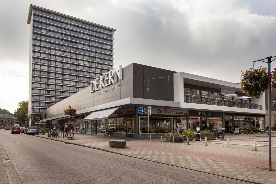  Leuke winkel te koop van 52m² in Shopping Center De Kern in Wilrijk!  foto 1