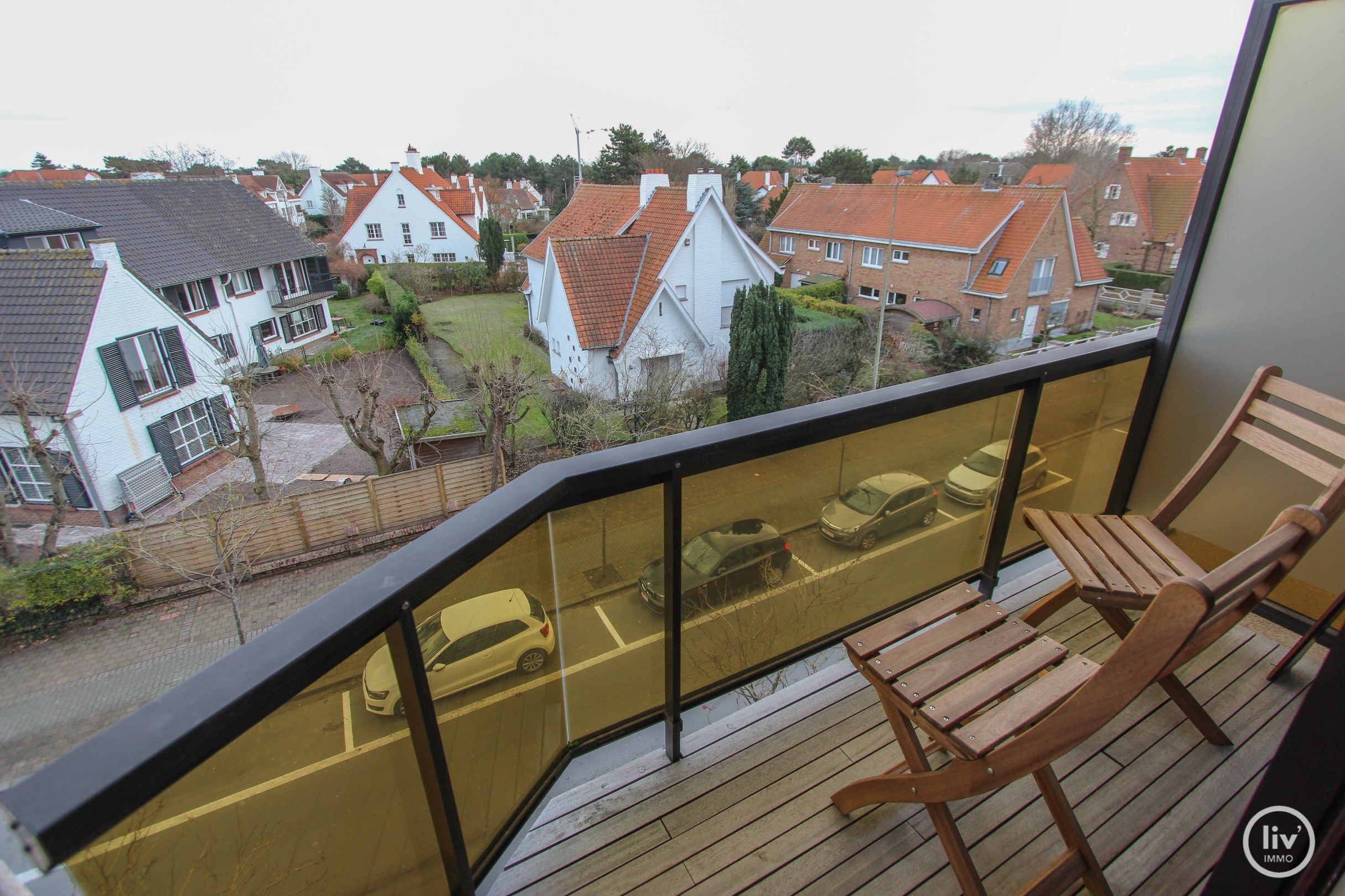 Gemeubeld - Gezellig 2 slaapkamer appartement met open zicht gelegen in de Piers de Raveschootlaan te Knokke. foto 14