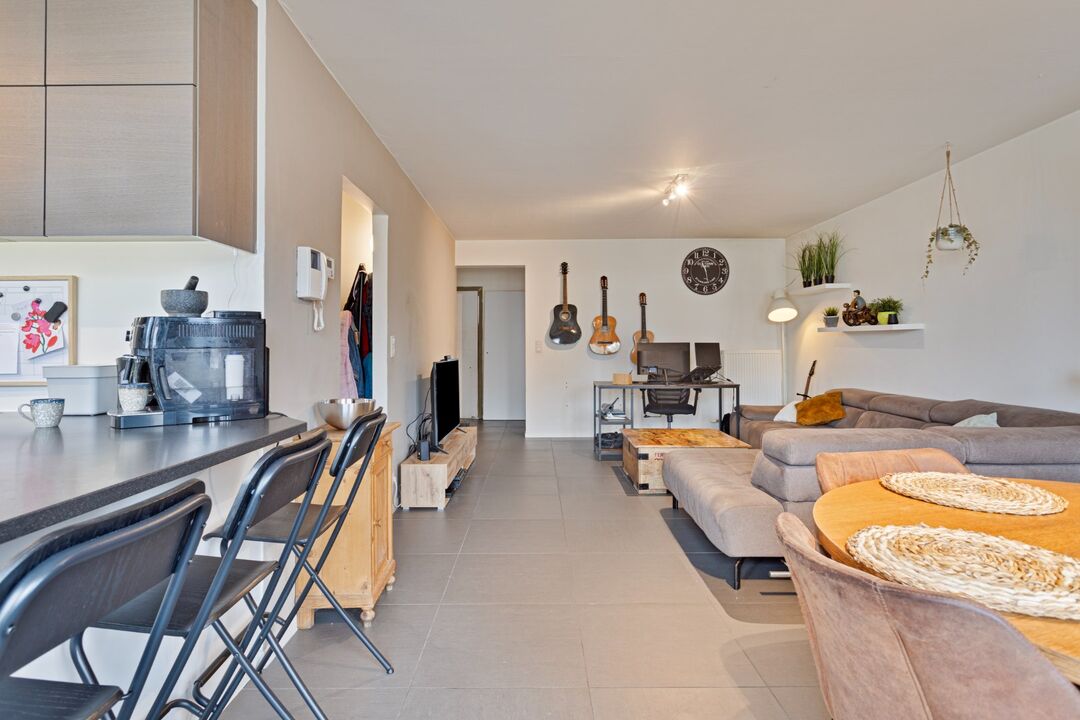 Gelijkvloers appartement met 2 SLPKS en terras gunstig gelegen in Dessel ! foto 8