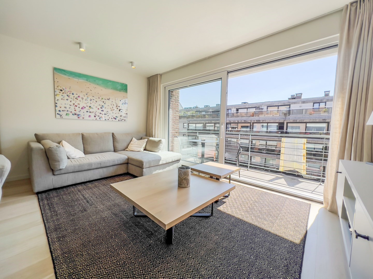  Aangenaam en zonnig appartement met terrassen, gelegen op de Van Bunnenlaan vlakbij de Dumortierlaan. foto 5