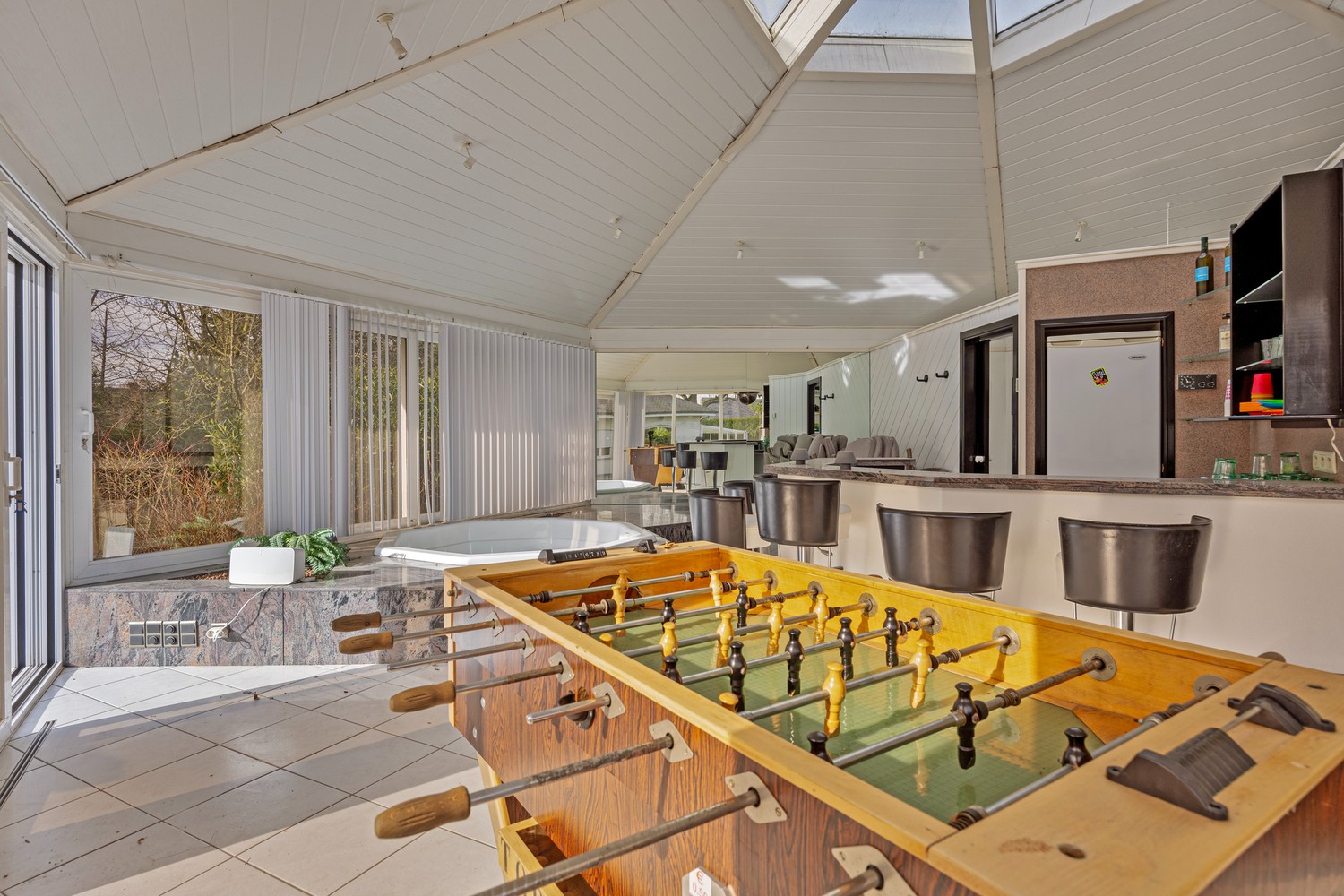 Ruime, gelijkvloerse villa met zwembad en poolhouse op een perceel van 3.234 m² foto 36