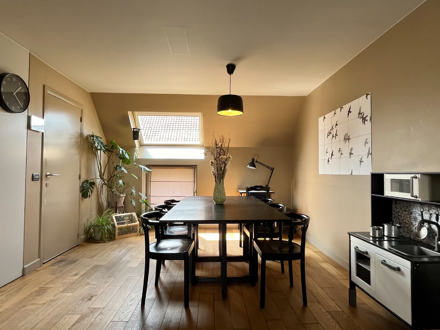 Halfopen woning 392 m² met ruime loods +-480 m² te koop! foto 5